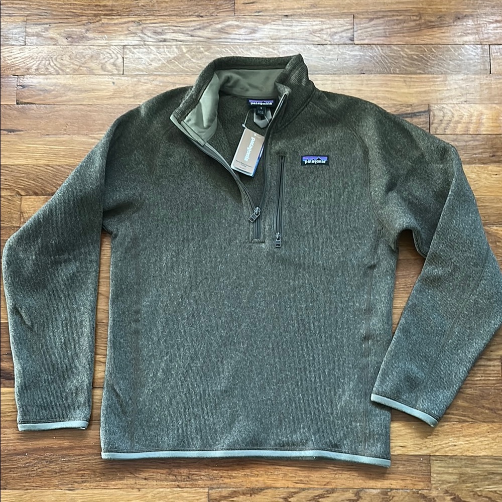 Patagonia Men's Green Sweater